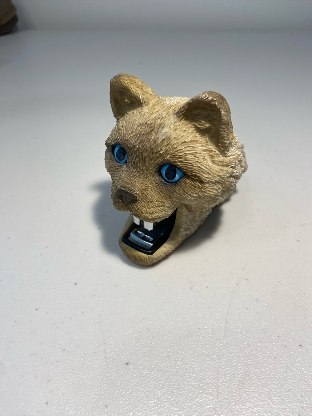 Cat Head House Pet Ltd Ed Stapler Dispenser - Blue Eyes, Tan Fur